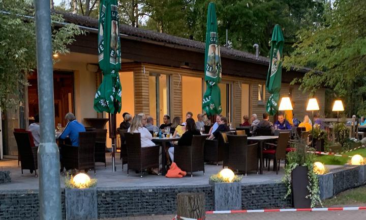 AusZeit Restaurant und Biergarten